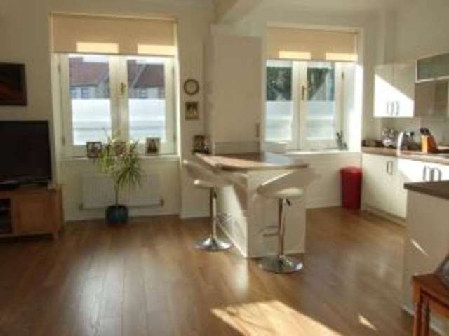  Image of 2 Bedroom Flat for sale at Kirkcaldy Fife Thornton, KY1 1HD