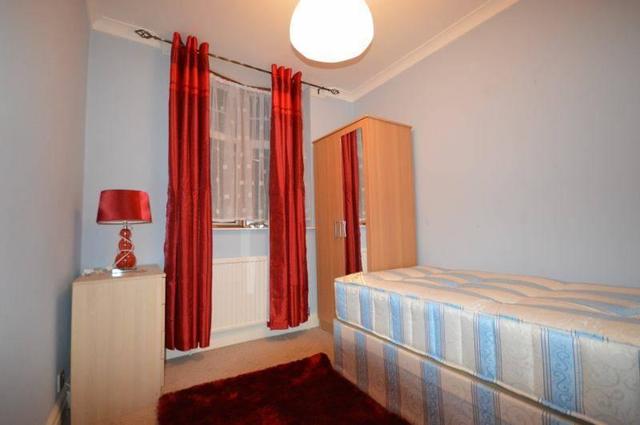  Image of 1 Bedroom Flat Share to rent at Acton  london, W3 7JJ