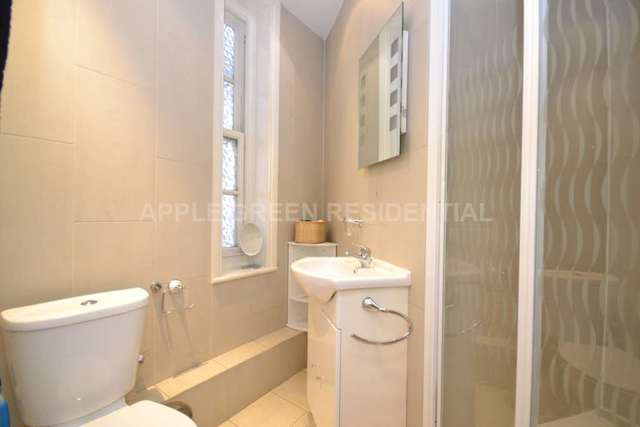  Image of 3 Bedroom Apartment to rent at Chalfont Court Baker Street London, NW1 5RS