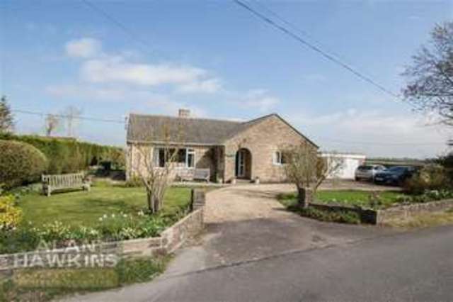  Image of 3 Bedroom Detached for sale at Olivemead Lane Chippenham Chippenham, SN15 4JF