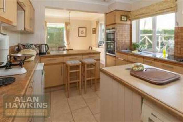  Image of 3 Bedroom Detached for sale at Olivemead Lane Chippenham Chippenham, SN15 4JF