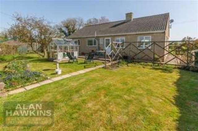  Image of 3 Bedroom Detached for sale at Olivemead Lane Chippenham Chippenham, SN15 4JF
