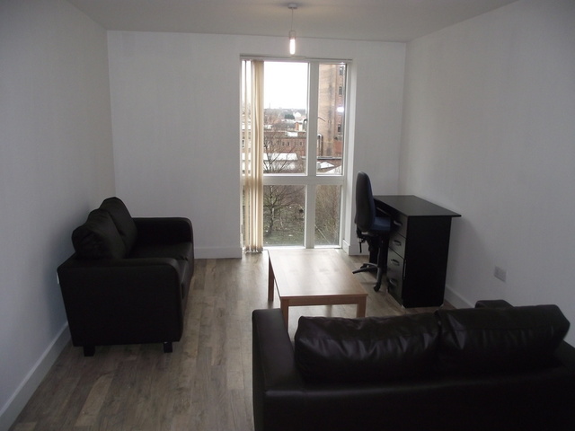  Image of 1 Bedroom Apartment to rent at City Centre West Midlands Birmingham, B5 4TR