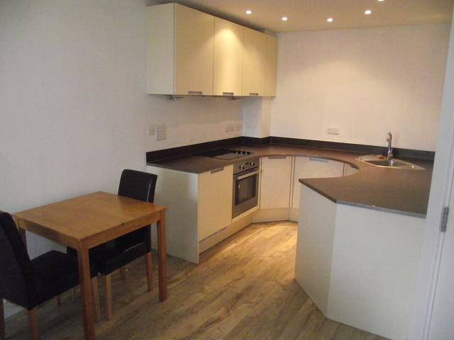  Image of 1 Bedroom Apartment to rent at City Centre West Midlands Birmingham, B5 4TR