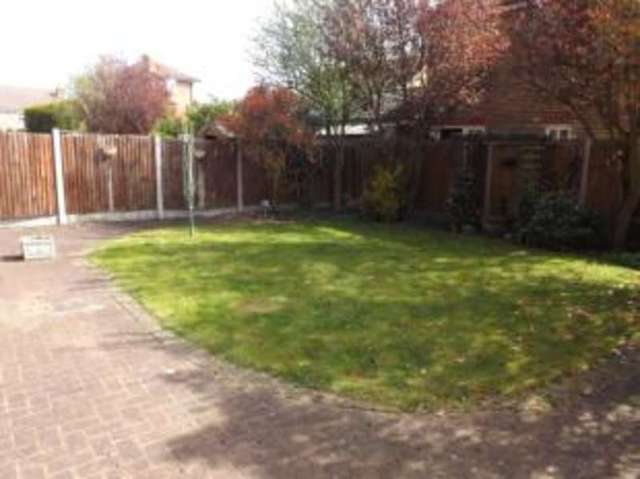 Image of 3 Bedroom Detached for sale at Langdon Hills Basildon Langdon Hills, SS16 6SN
