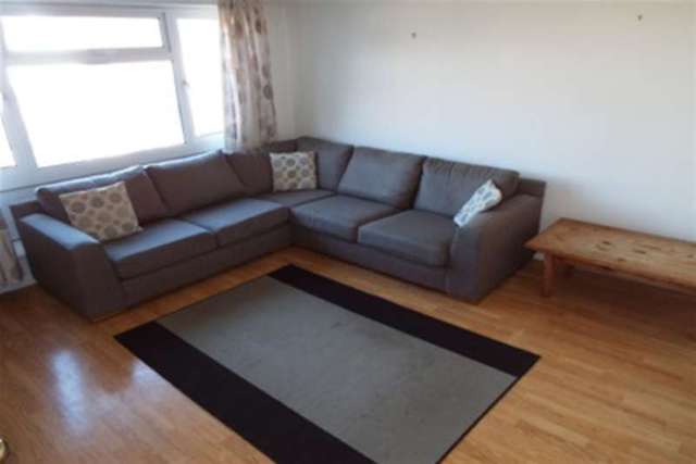  Image of 2 Bedroom Flat to rent at Nottingham, NG11 7FY