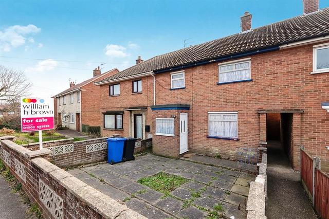  Image of 3 Bedroom Terraced for sale at Oulton Road  Lowestoft, NR32 4QW