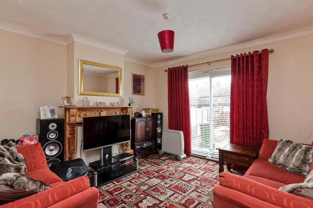  Image of 3 Bedroom Terraced for sale at Oulton Road  Lowestoft, NR32 4QW