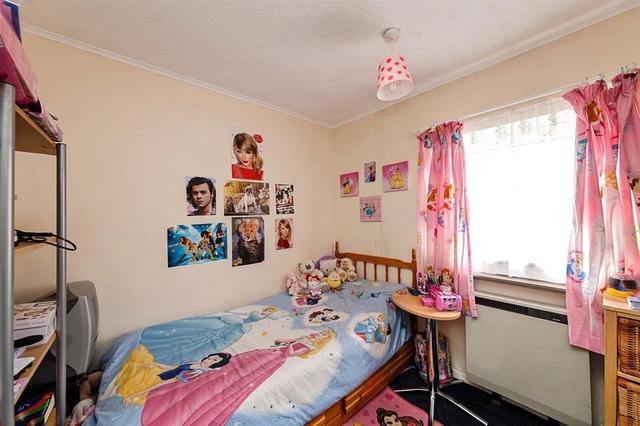  Image of 3 Bedroom Terraced for sale at Oulton Road  Lowestoft, NR32 4QW