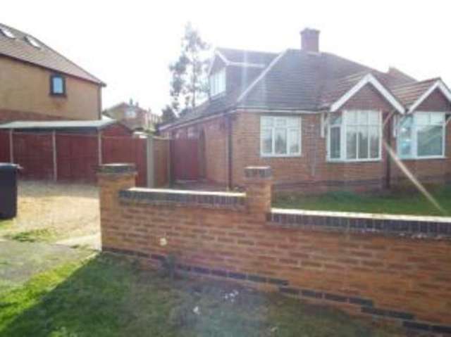  Image of 2 Bedroom Bungalow for sale at Northampton Northamptonshire Duston, NN5 6QD