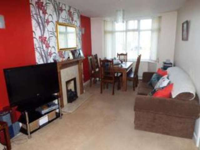  Image of 2 Bedroom Bungalow for sale at Northampton Northamptonshire Duston, NN5 6QD