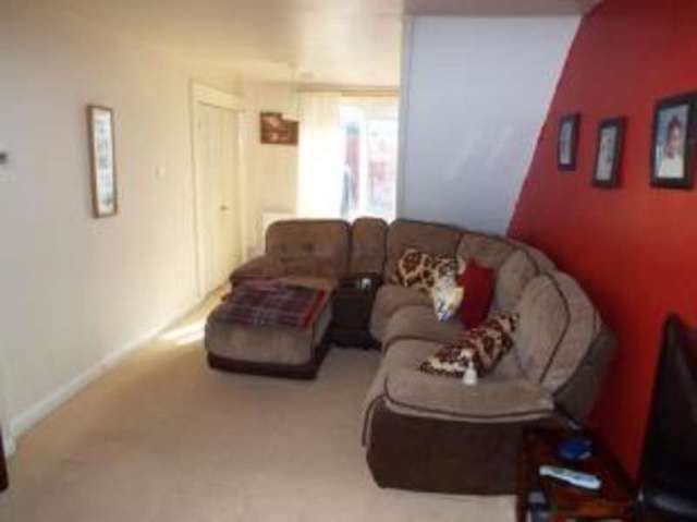  Image of 2 Bedroom Bungalow for sale at Northampton Northamptonshire Duston, NN5 6QD