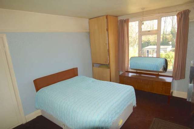 Image of 3 Bedroom Terraced for sale at Beckenham, BR3 3DB