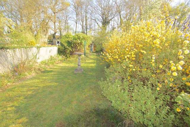  Image of 3 Bedroom Terraced for sale at Beckenham, BR3 3DB