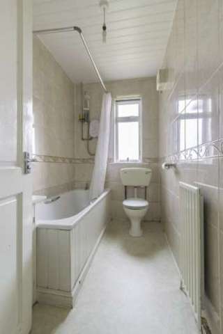  Image of 2 Bedroom Flat for sale at Isla Road  Kirriemuir, DD8 5AQ