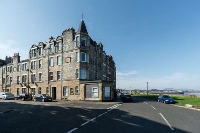  Image of 1 Bedroom Flat for sale at Beach Lane  Musselburgh, EH21 6LB