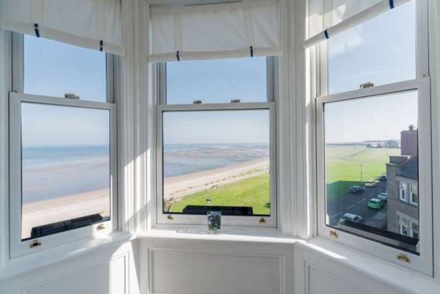  Image of 1 Bedroom Flat for sale at Beach Lane  Musselburgh, EH21 6LB