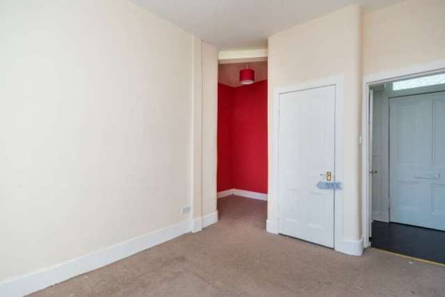  Image of 1 Bedroom Flat for sale at Beach Lane  Musselburgh, EH21 6LB