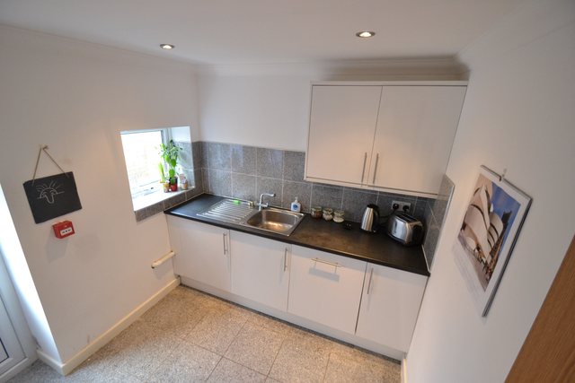  Image of 1 Bedroom Flat to rent at Roath Cardiff Roath, CF24 3NW