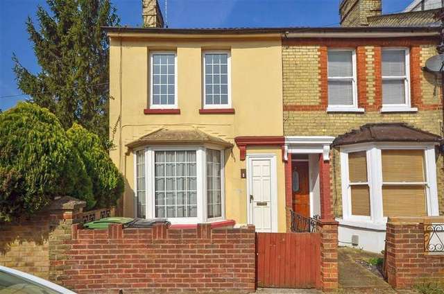  Image of 3 Bedroom End of Terrace for sale at Maidstone Kent Maidstone, ME14 5AJ