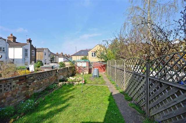  Image of 3 Bedroom End of Terrace for sale at Maidstone Kent Maidstone, ME14 5AJ