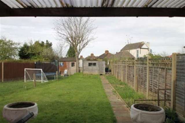  Image of 3 Bedroom Detached to rent at Sutton, SM1 3EL