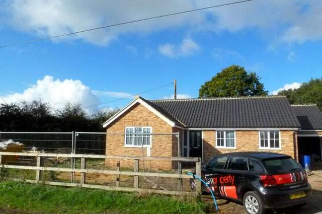  Image of 3 Bedroom Bungalow to rent at Attleborough Road Morley St. Peter Wymondham, NR17 2JZ