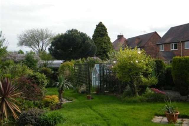  Image of 3 Bedroom Detached to rent at Nottingham, NG9 5EE