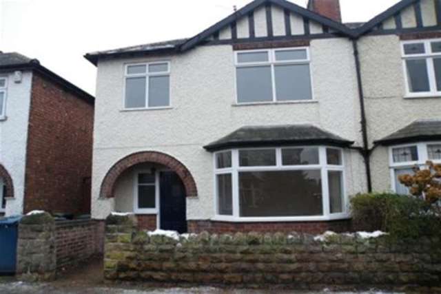  Image of 3 Bedroom Semi-Detached to rent at Nottingham, NG2 6DP
