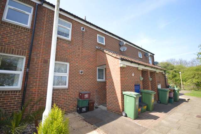  Image of 1 Bedroom Terraced for sale at Fieldfare Road Thamesmead London, SE28 8HS