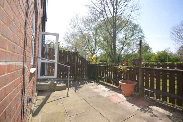  Image of 1 Bedroom Terraced for sale at Fieldfare Road Thamesmead London, SE28 8HS