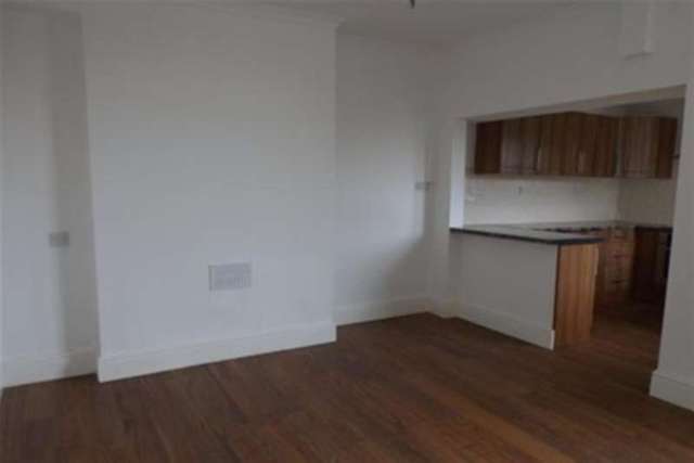  Image of 2 Bedroom Terraced to rent at Mansfield, NG20 9HF