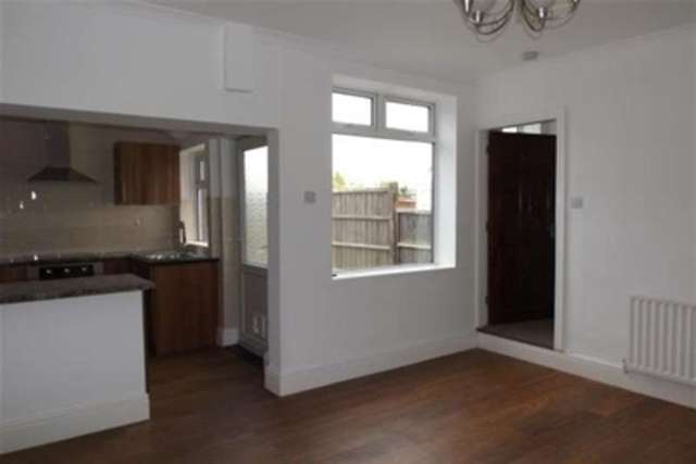  Image of 2 Bedroom Terraced to rent at Mansfield, NG20 9HF