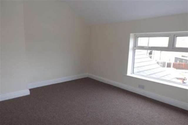  Image of 2 Bedroom Terraced to rent at Mansfield, NG20 9HF