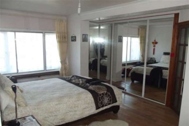  Image of 5 Bedroom Detached to rent at Waltham Cross, EN7 5JR