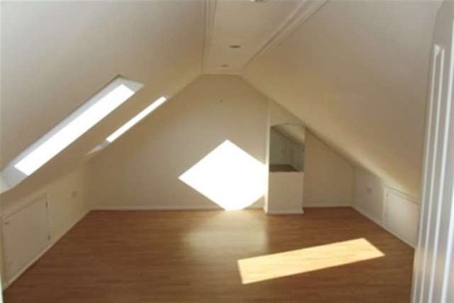  Image of 5 Bedroom Detached to rent at Waltham Cross, EN7 5JR