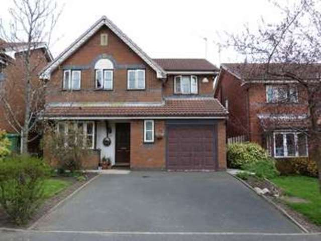  Image of 4 Bedroom Detached for sale at Hutchins Lane  Oldham, OL4 2RF