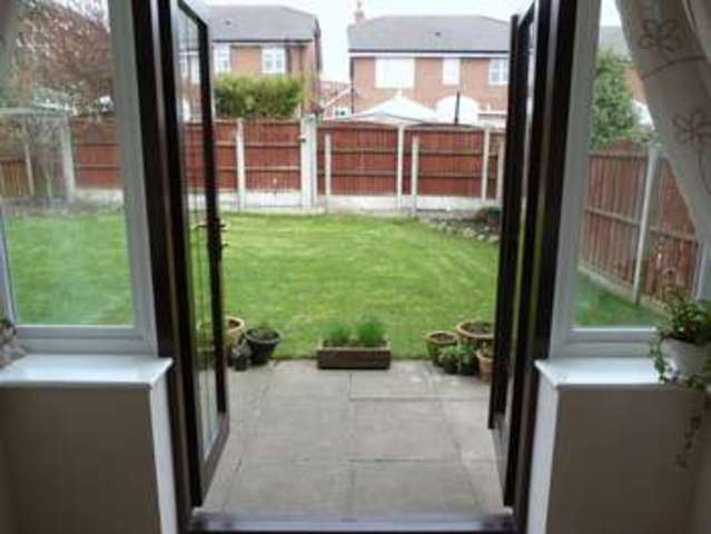 Image of 4 Bedroom Detached for sale at Hutchins Lane  Oldham, OL4 2RF