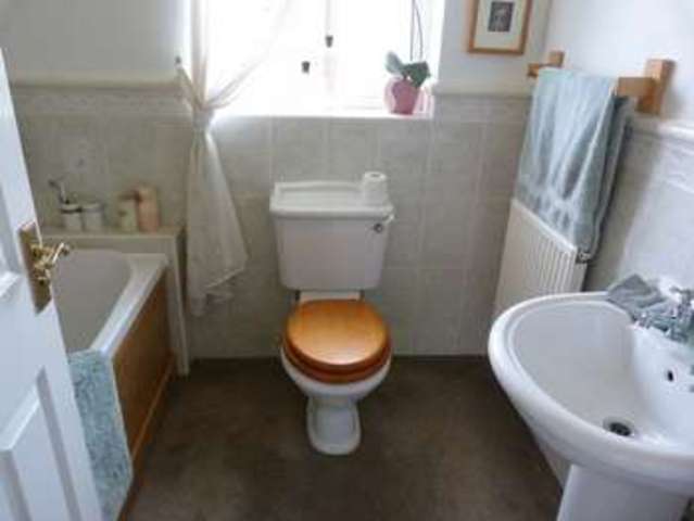  Image of 4 Bedroom Detached for sale at Hutchins Lane  Oldham, OL4 2RF