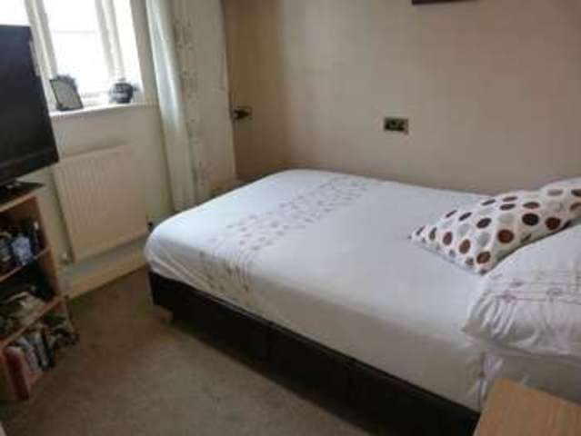  Image of 4 Bedroom Detached for sale at Hutchins Lane  Oldham, OL4 2RF