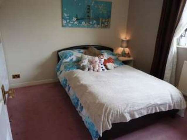  Image of 4 Bedroom Detached for sale at Hutchins Lane  Oldham, OL4 2RF