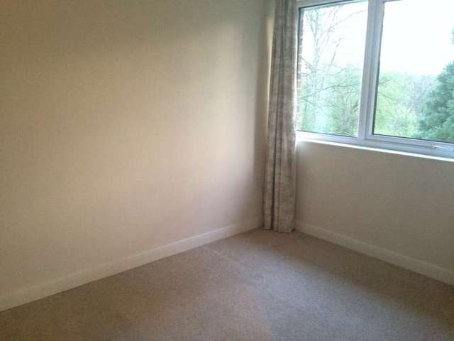  Image of 2 Bedroom Flat to rent at Reading, RG30 2DU