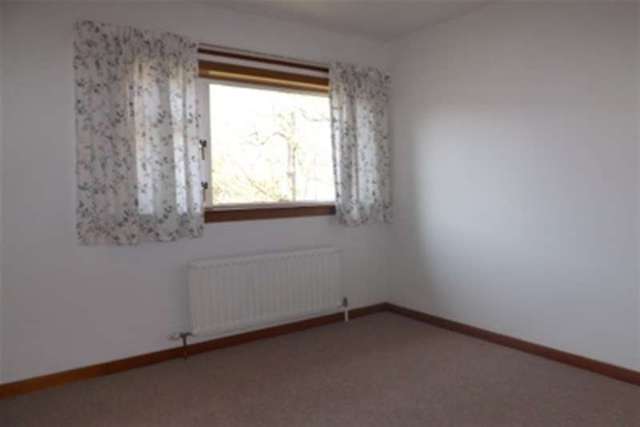  Image of 4 Bedroom Detached to rent at Kilmarnock, KA2 9ET