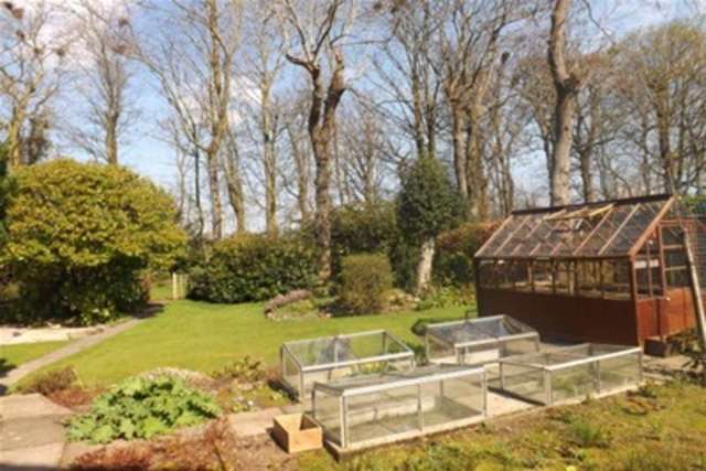  Image of 4 Bedroom Detached to rent at Kilmarnock, KA2 9ET