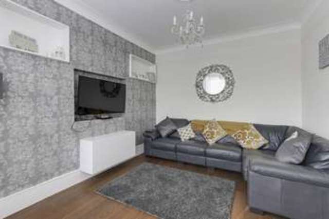  Image of 4 Bedroom Terraced for sale at Ladbroke Road  Enfield, EN1 1HX
