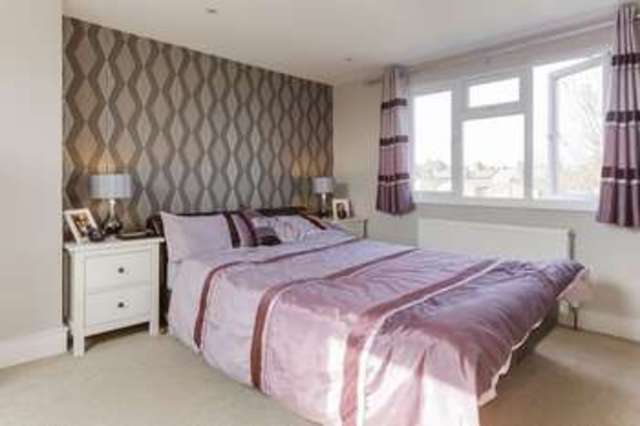  Image of 4 Bedroom Terraced for sale at Ladbroke Road  Enfield, EN1 1HX