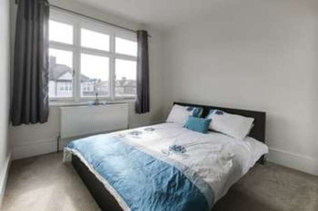  Image of 4 Bedroom Terraced for sale at Ladbroke Road  Enfield, EN1 1HX
