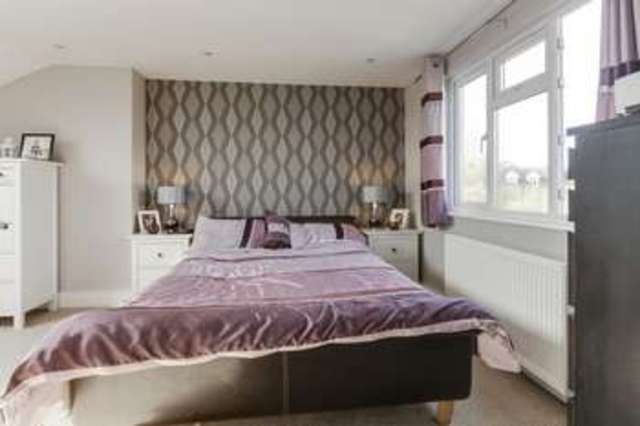  Image of 4 Bedroom Terraced for sale at Ladbroke Road  Enfield, EN1 1HX