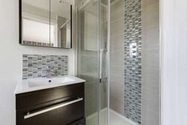  Image of 4 Bedroom Terraced for sale at Ladbroke Road  Enfield, EN1 1HX
