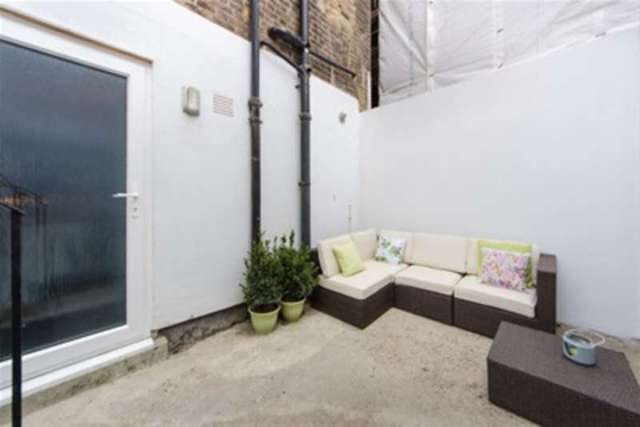  Image of 1 Bedroom Flat to rent at London, W2 4UT